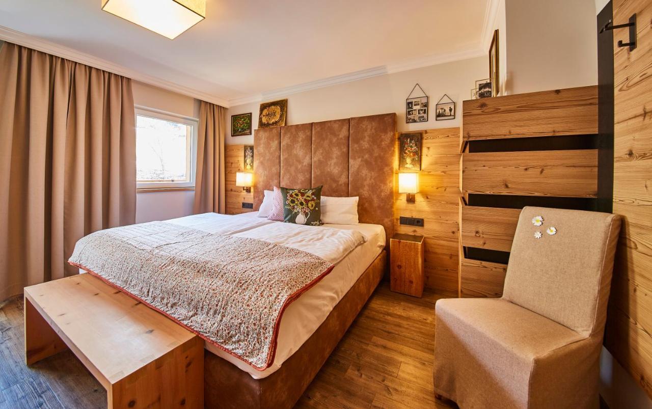 Fuchs Und Gretl Bed & Breakfast Saalbach-Hinterglemm Exterior photo