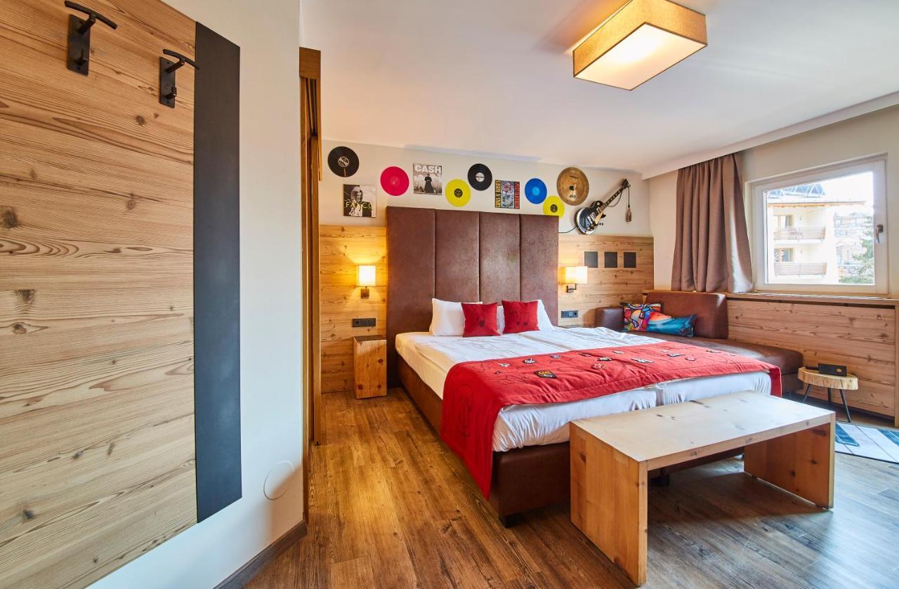 Fuchs Und Gretl Bed & Breakfast Saalbach-Hinterglemm Exterior photo