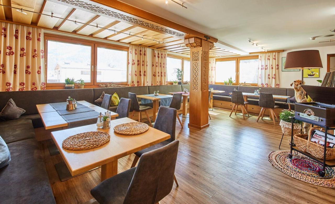 Fuchs Und Gretl Bed & Breakfast Saalbach-Hinterglemm Exterior photo